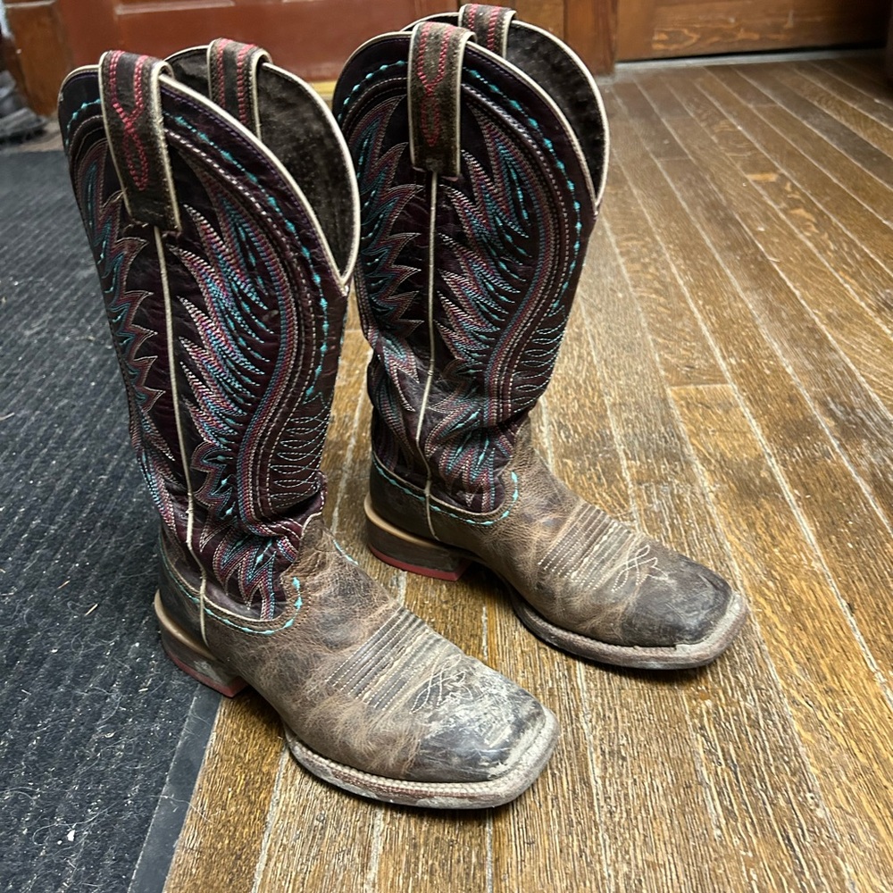 Ariat Distressed Leather Boots